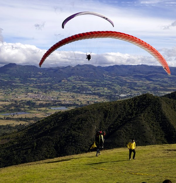 Parapente à Annecy : les critères de choix de la sellette